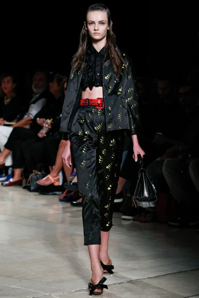 Look 33